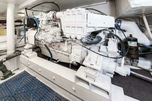 Custom Carolina 40 Layton Express Yacht For Sale