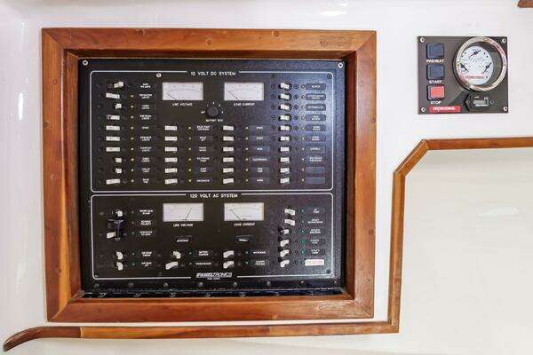 Custom Carolina 40 Layton Express Yacht For Sale