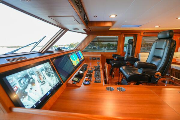 Command Bridge Facing Starboard
