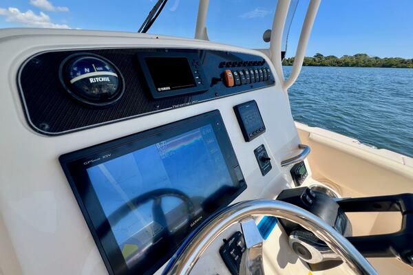 24ft Grady White Yacht For Sale
