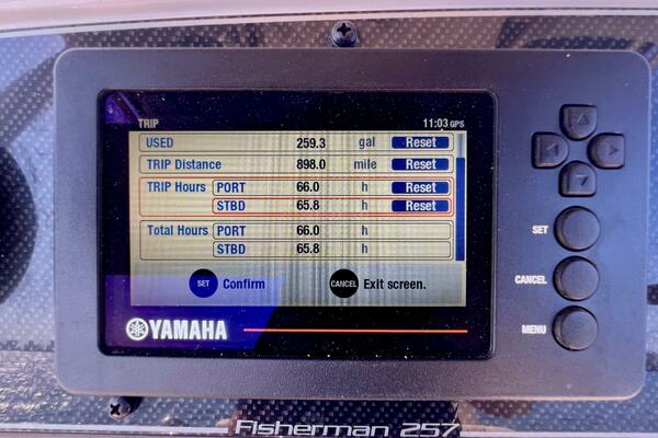 24ft Grady White Yacht For Sale