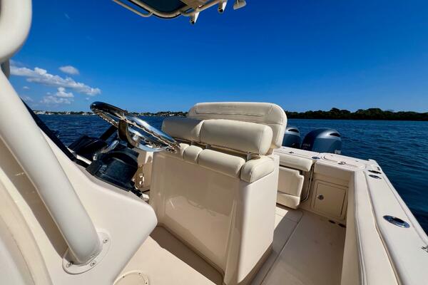 24ft Grady White Yacht For Sale