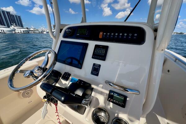 24ft Grady White Yacht For Sale