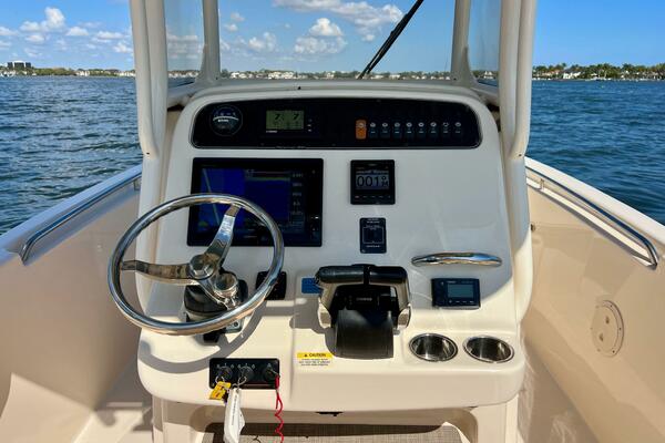 24ft Grady White Yacht For Sale