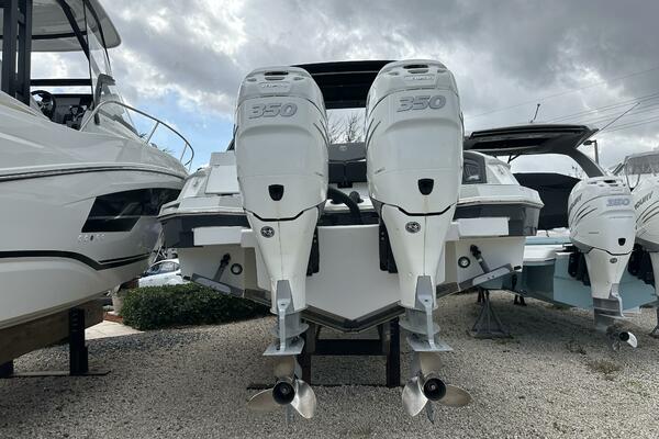 32ft Cruisers Yachts Yacht For Sale