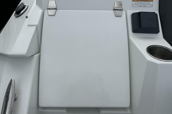 32ft Cruisers Yachts Yacht For Sale