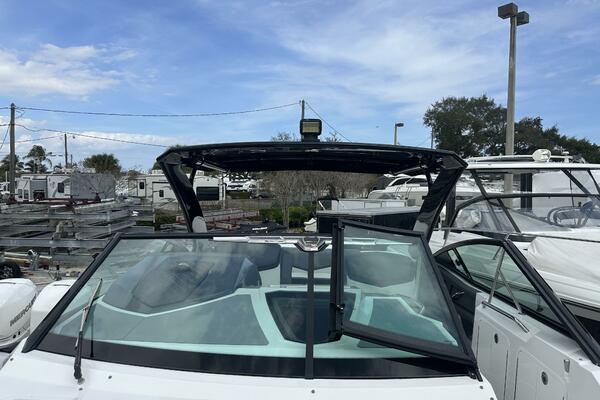 32ft Cruisers Yachts Yacht For Sale