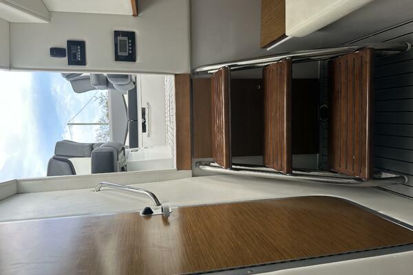 32ft Cruisers Yachts Yacht For Sale