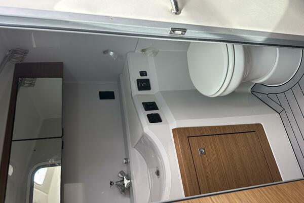 32ft Cruisers Yachts Yacht For Sale