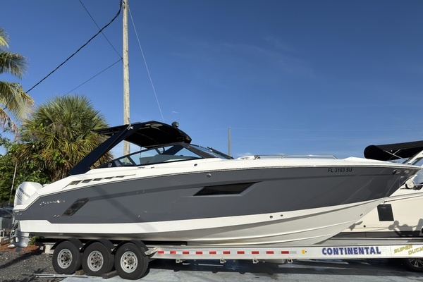 32-ft-Cruisers Yachts-2019-338 Outboard- Fort Lauderdale Florida United States  yacht for sale