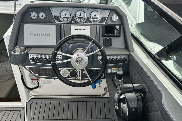 32ft Cruisers Yachts Yacht For Sale