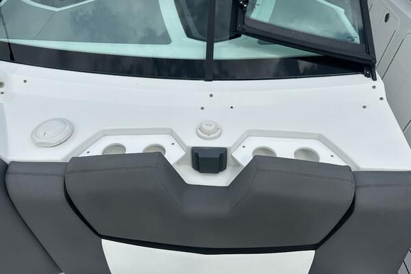 32ft Cruisers Yachts Yacht For Sale