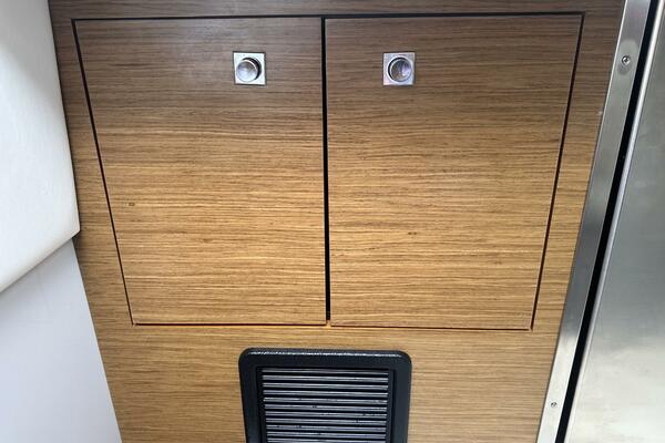 32ft Cruisers Yachts Yacht For Sale