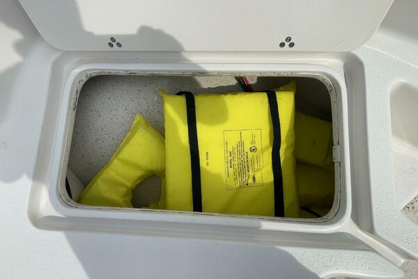 19ft Carolina Skiff Yacht For Sale