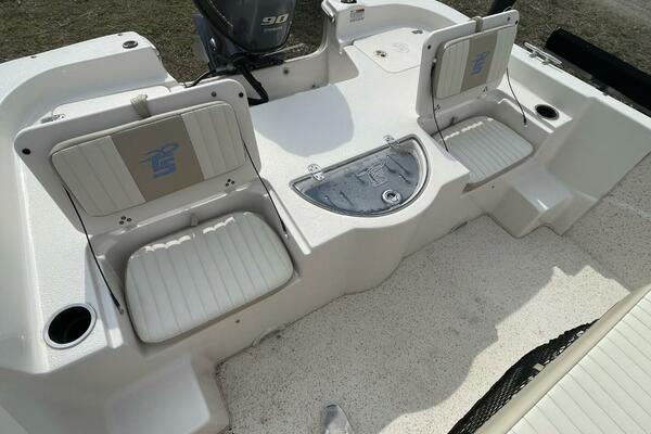 19ft Carolina Skiff Yacht For Sale