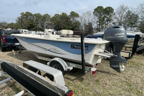 19ft Carolina Skiff Yacht For Sale