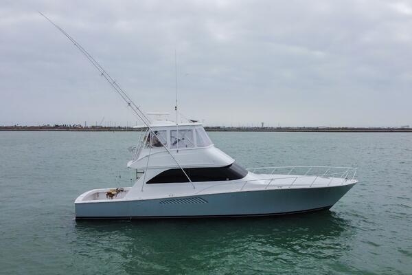 2005 Viking 52 Convertible 
