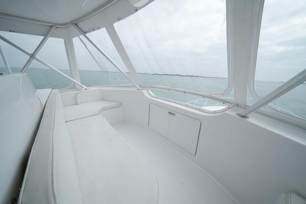 2005 Viking 52 Convertible 