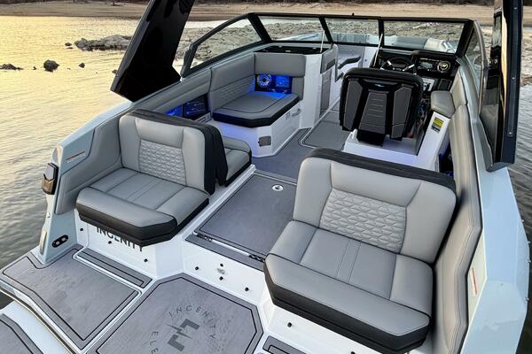 23ft Correct Craft Yacht For Sale