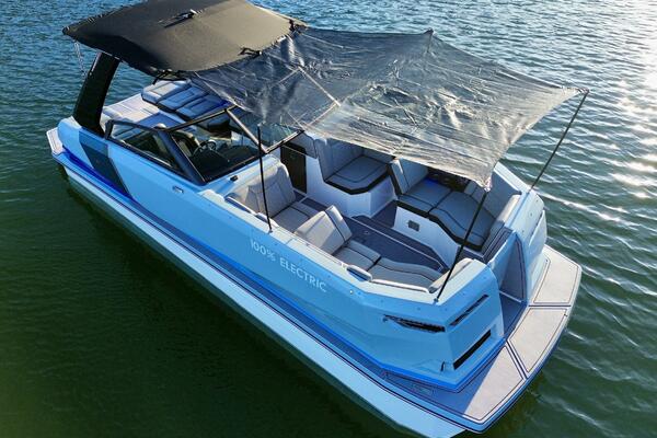 23ft Correct Craft Yacht For Sale