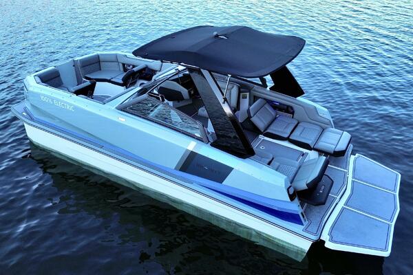 23ft Correct Craft Yacht For Sale