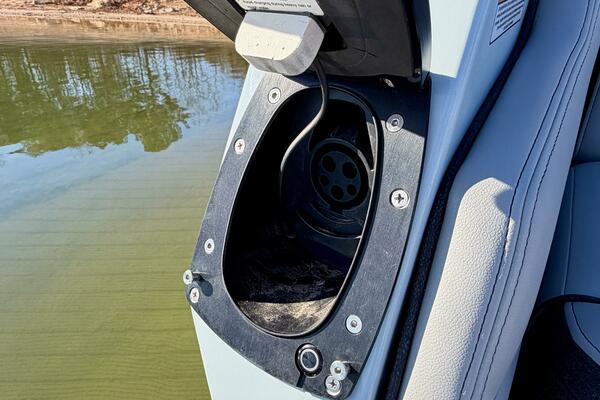 23ft Correct Craft Yacht For Sale