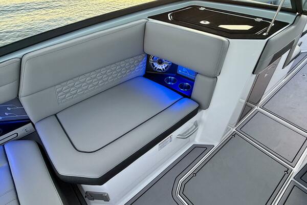 23ft Correct Craft Yacht For Sale