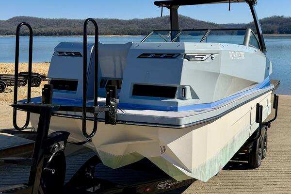23ft Correct Craft Yacht For Sale