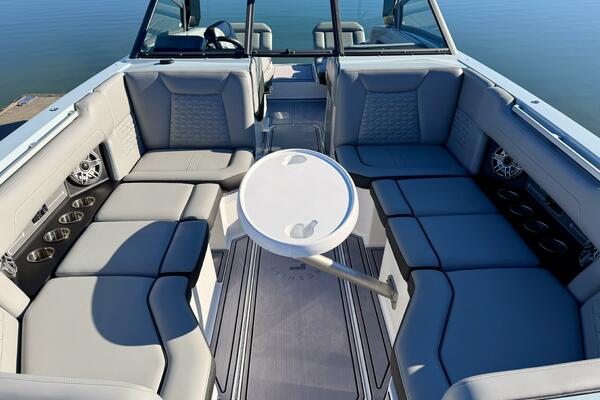 23ft Correct Craft Yacht For Sale