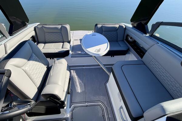 23ft Correct Craft Yacht For Sale