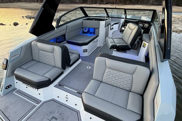 23ft Correct Craft Yacht For Sale