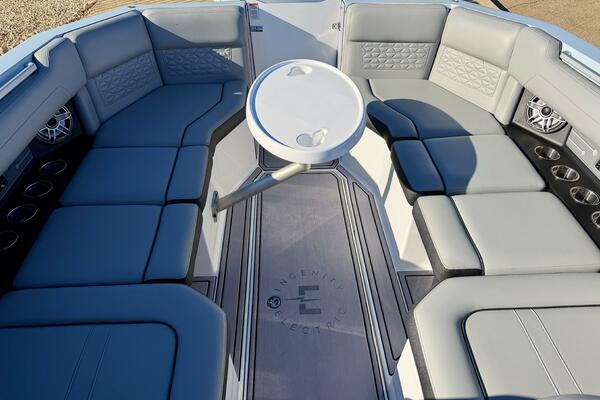 23ft Correct Craft Yacht For Sale