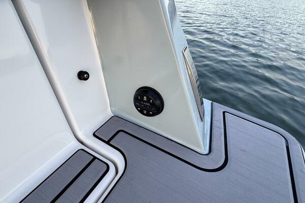 23ft Correct Craft Yacht For Sale