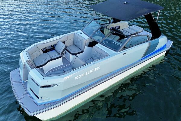 23ft Correct Craft Yacht For Sale