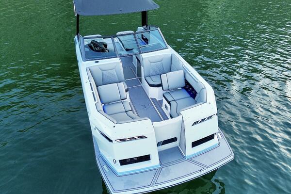 23ft Correct Craft Yacht For Sale