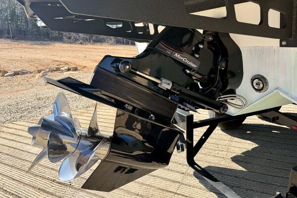 23ft Correct Craft Yacht For Sale