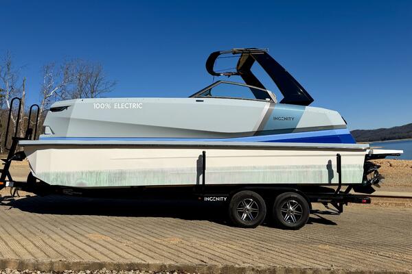 23ft Correct Craft Yacht For Sale