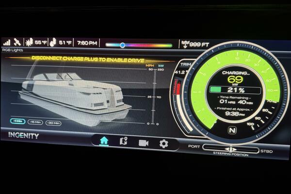 23ft Correct Craft Yacht For Sale