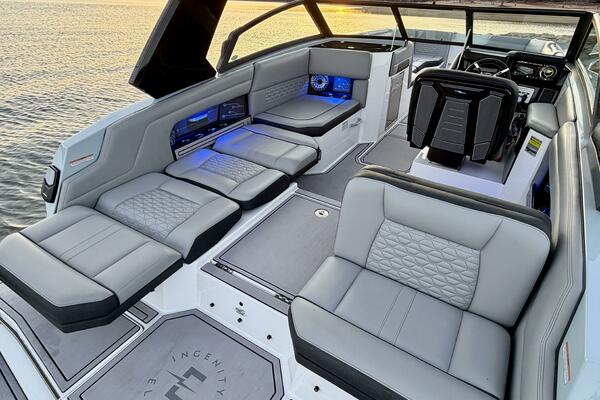 23ft Correct Craft Yacht For Sale