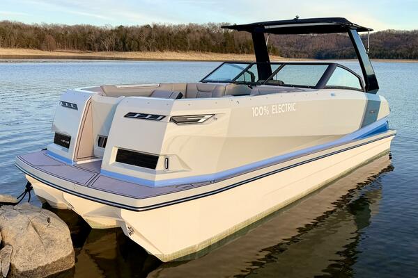 23ft Correct Craft Yacht For Sale