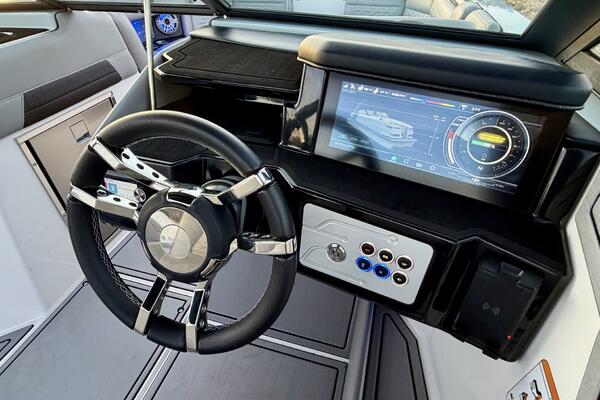 23ft Correct Craft Yacht For Sale