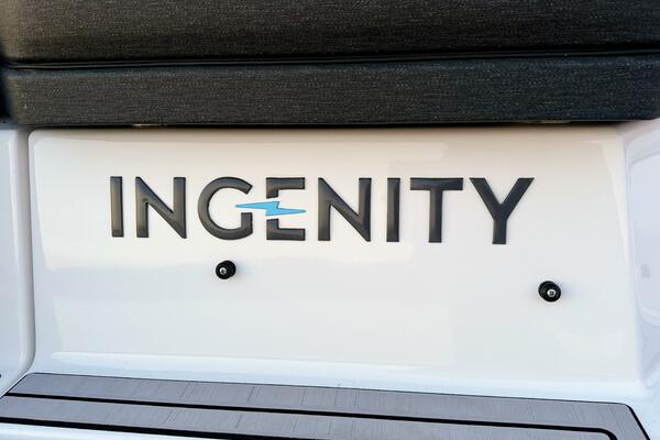 23ft Correct Craft Yacht For Sale