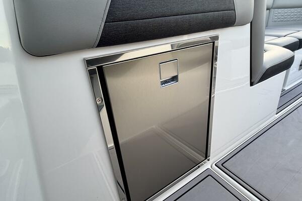 23ft Correct Craft Yacht For Sale