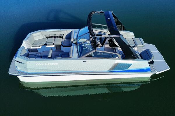 23ft Correct Craft Yacht For Sale