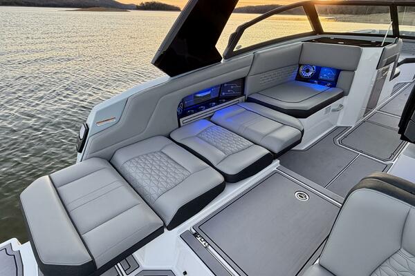 23ft Correct Craft Yacht For Sale