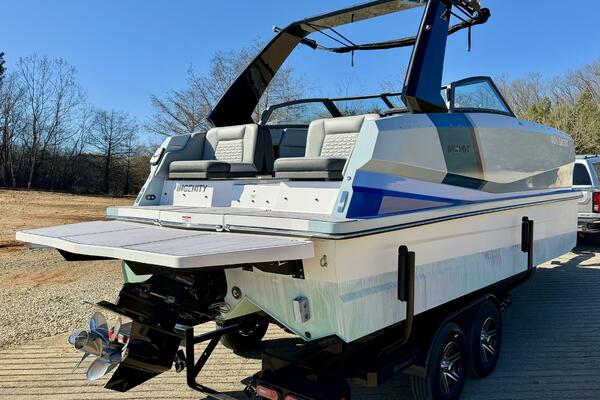 23ft Correct Craft Yacht For Sale