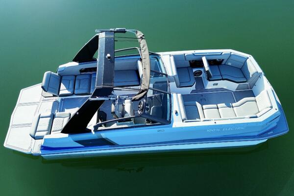 23ft Correct Craft Yacht For Sale