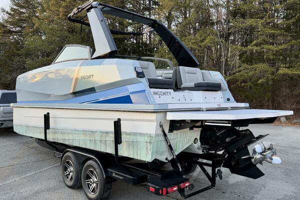 23ft Correct Craft Yacht For Sale