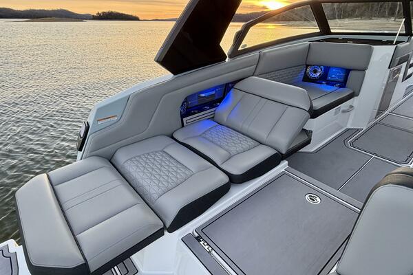 23ft Correct Craft Yacht For Sale