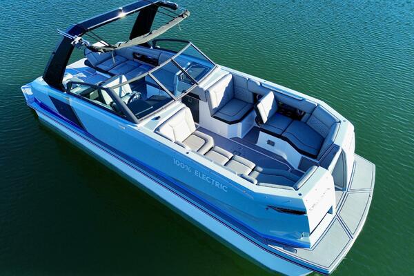 23ft Correct Craft Yacht For Sale